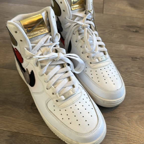 Misplaced checks done by the shoe surgeon - Picture 7 of 10